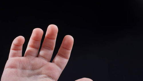 女人无名指比食指长的手相图片 女人无名指比食指长的手相说法是什么
